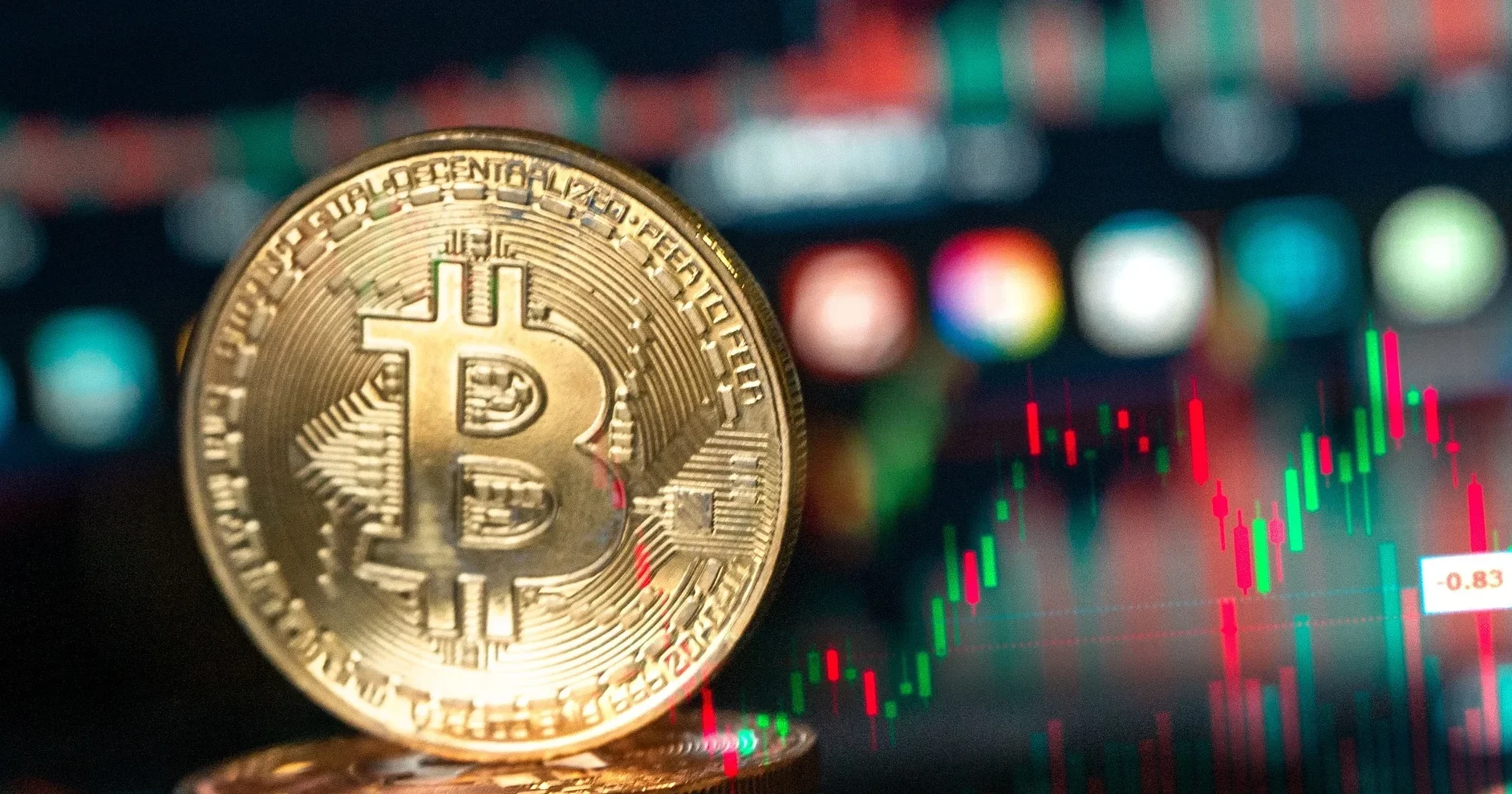 Diverging Forecasts Highlight Bitcoin Market Volatility